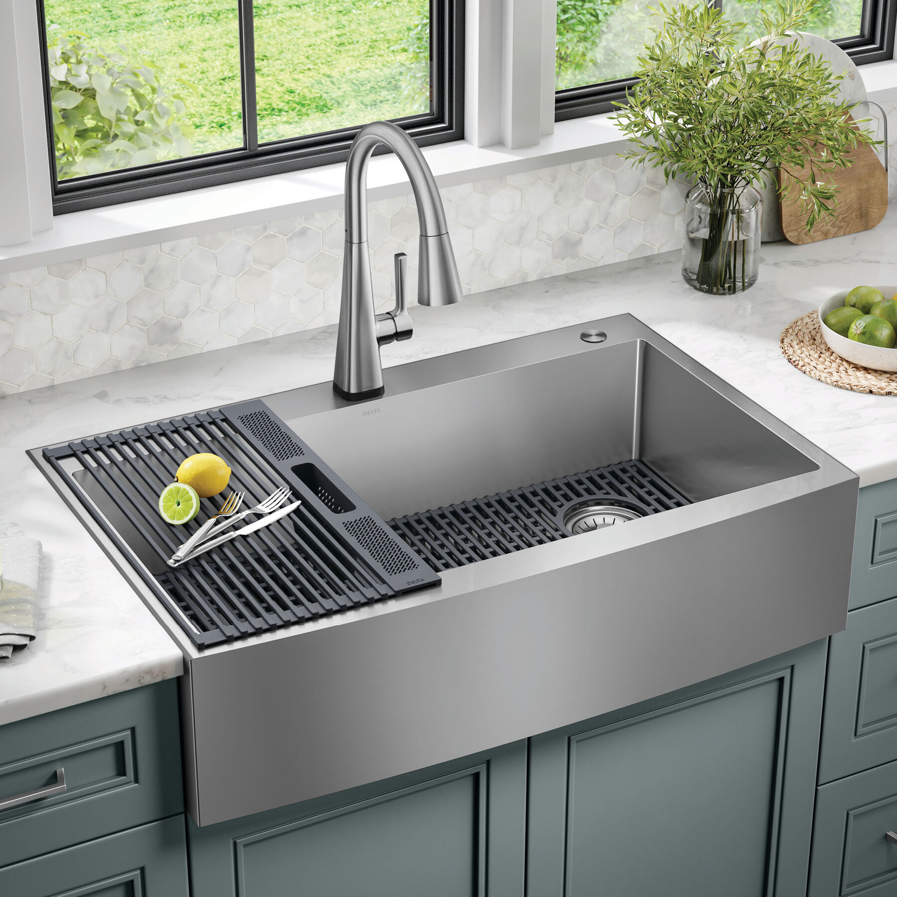 36&rdquo; Retrofit Farmhouse Apron Front 16 Gauge Stainless Steel Single Bowl Kitchen Sink for Undermount / Drop-In Installation with Accessories